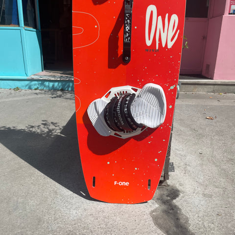 F-One One 140cm 2025 Comme Neuf - Complète