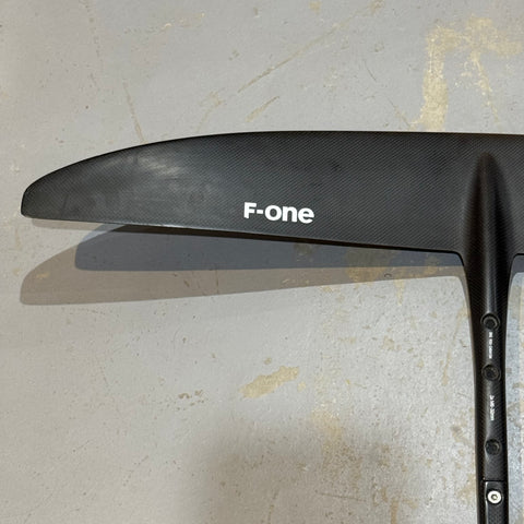 Avion complet F-One SK8 950cm2 Très Bon état