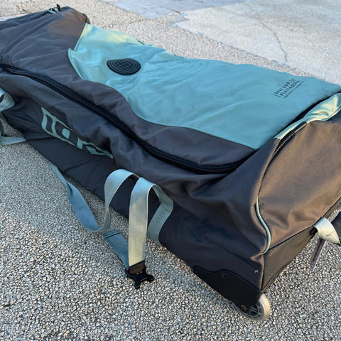 Gearbag Core Ion Kitesurf Très Bon État