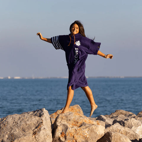 Poncho Saint Jacques Duo Vianney Logo