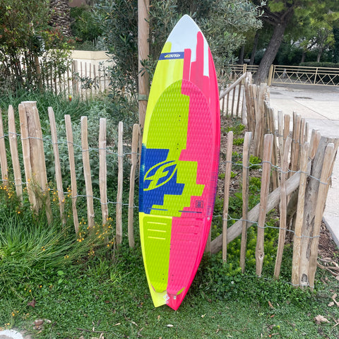 F-ONE Strapless Mitu Pro Model 5'4 2018 Très Bon Etat